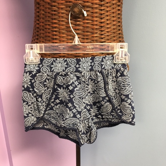 Adorable Boho Girls Navy & White Paisley Shorts - Picture 2 of 7